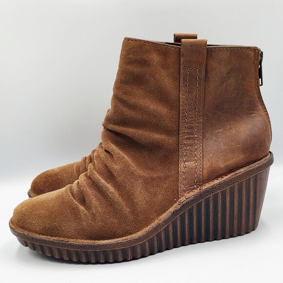 Bionica Destiney Camel Brown Suede Slouch Ankle Wedge Boots Women’s Size 7M - Picture 3 of 9